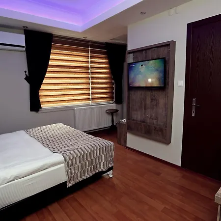 Vera Hotel 3*