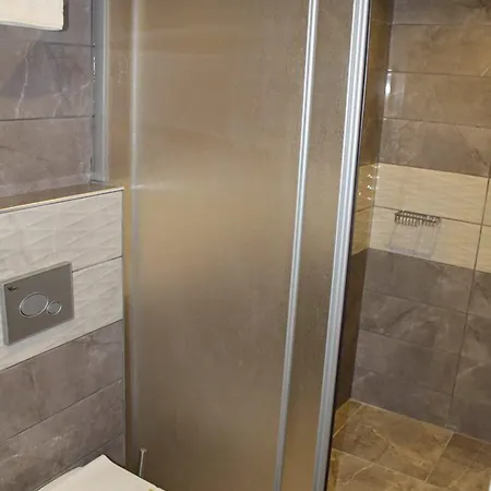 Vera Hotel 3*